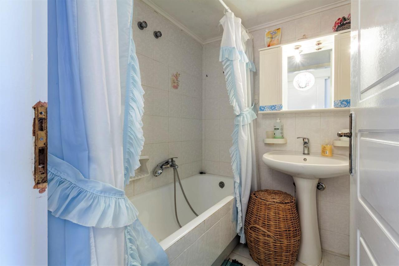 Bright Comfy Flat Near The Beach & The City Center Kalamata Exterior photo